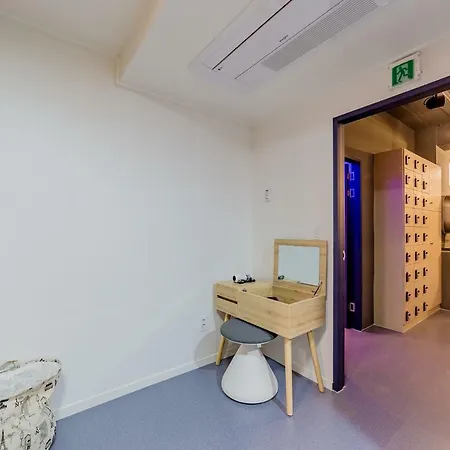Guesthouse Dear Moon Busan Exterior photo