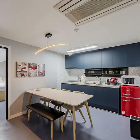 Guesthouse Dear Moon Busan Exterior photo