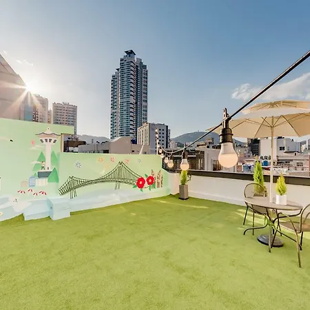 Guesthouse Dear Moon Busan Exterior photo